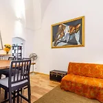 Guesthost - Center Charming Flat With Terrace *