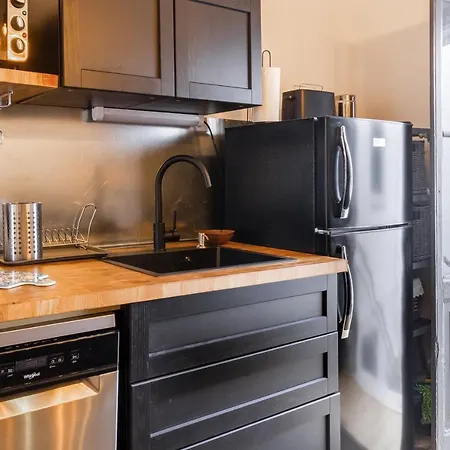 Апартаменты Guesthost - Center Charming Flat With Terrace Лечче