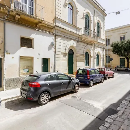 Daire Guesthost - Center Charming Flat With Terrace *