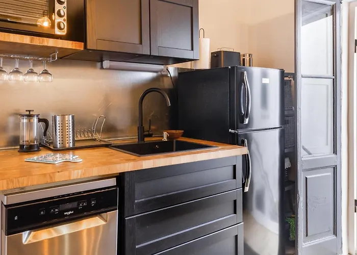 Апартаменты Guesthost - Center Charming Flat With Terrace Лечче