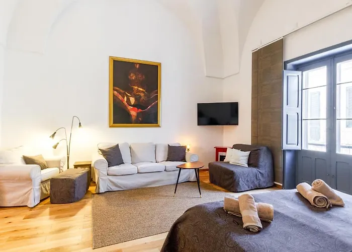 Guesthost - Center Charming Flat With Terrace Appartamento Lecce