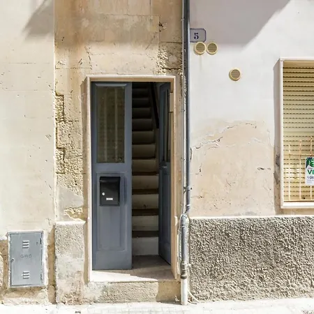 Center Charming Flat With Terrace * Lecce