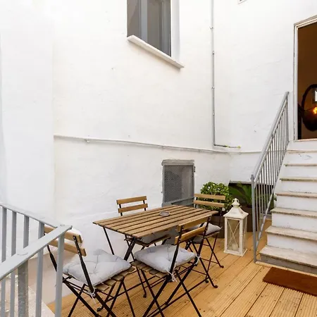 Apartment Center Charming Flat With Terrace