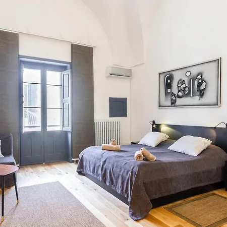 Center Charming Flat With Terrace Apartment *