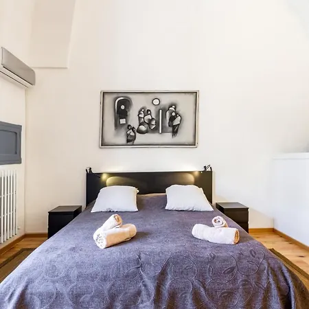 Center Charming Flat With Terrace Λέτσε