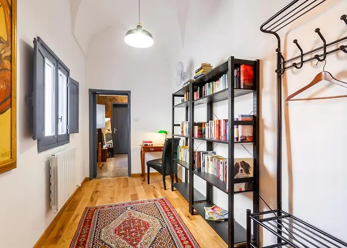 Guesthost - Center Charming Flat With Terrace *