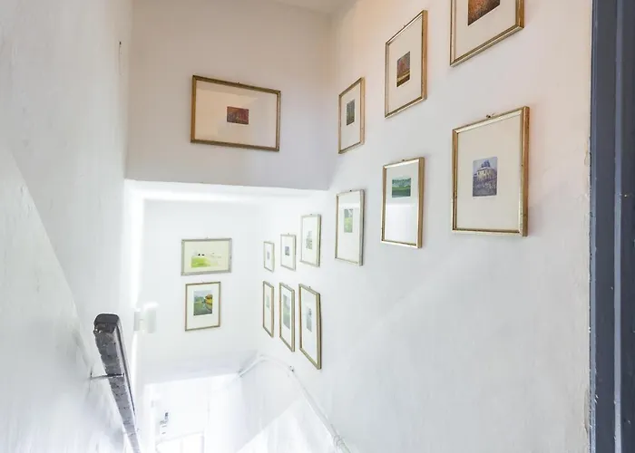 Guesthost - Center Charming Flat With Terrace Apartment