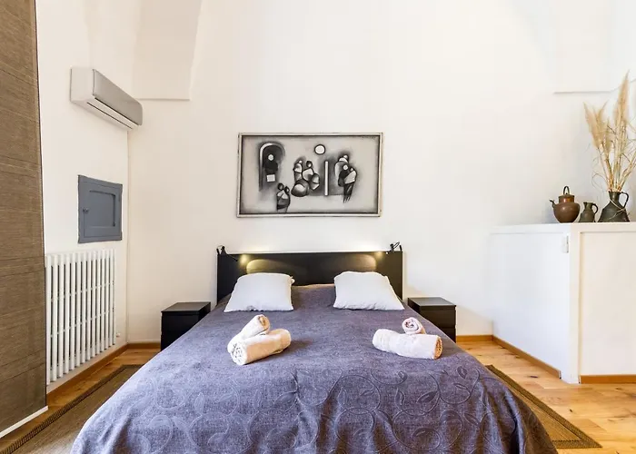 Guesthost - Center Charming Flat With Terrace Lecce